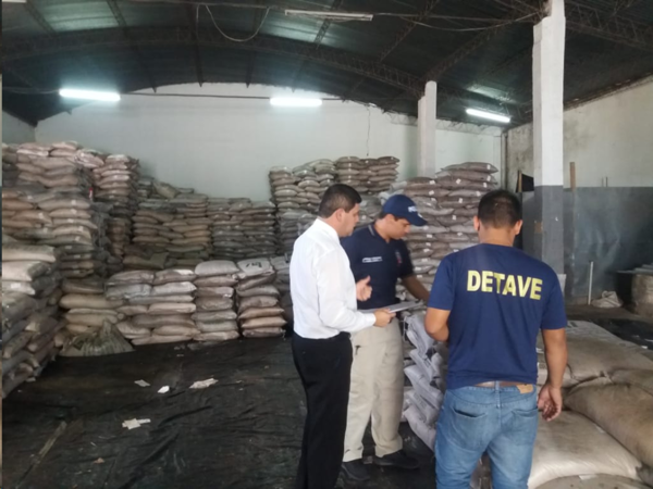 Tras incautación de 200 mil kilos de azúcar, propietario dice que es perseguido » Ñanduti