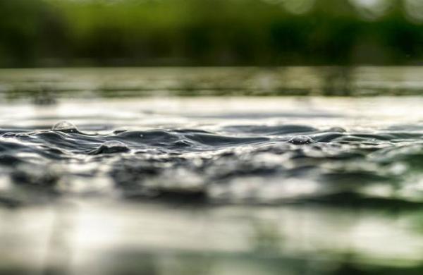 Este lago está tan contaminado que te puede matar en menos de una hora - C9N