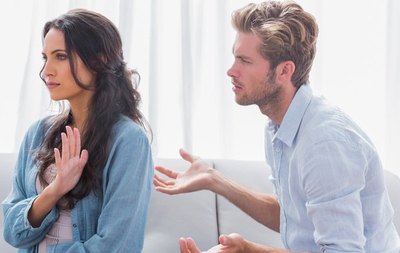 “No sé si hay otra mujer, pero él me tiene muy descuidada”
