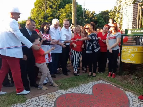 INAUGURAN EL PASEO DE LOS ENAMORADOS