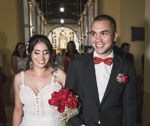 Se casan con música de Dragón Ball