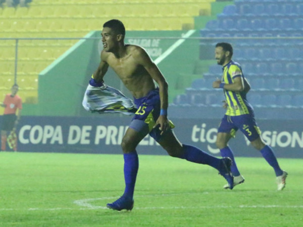 Capiatá se recupera con una victoria en su casa sobre el Deportivo Santaní