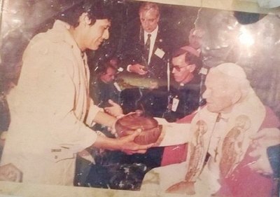 Falleció nativo que ofrendó a Juan Pablo II
