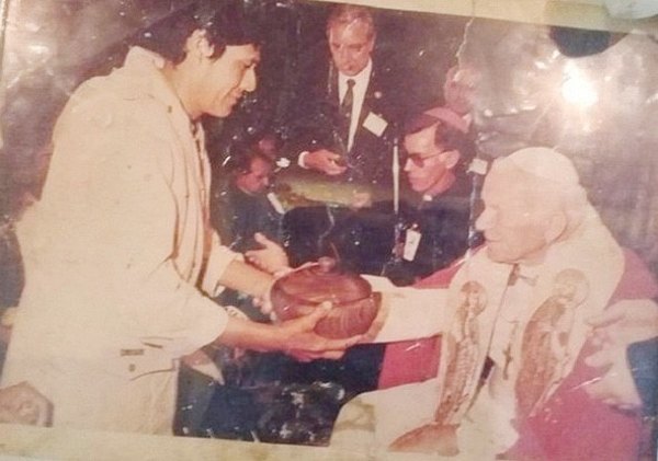 Falleció nativo que ofrendó a Juan Pablo II