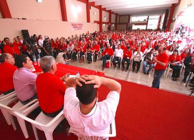 Analista afirma que antigüedad y antecedentes deben ir de la mano