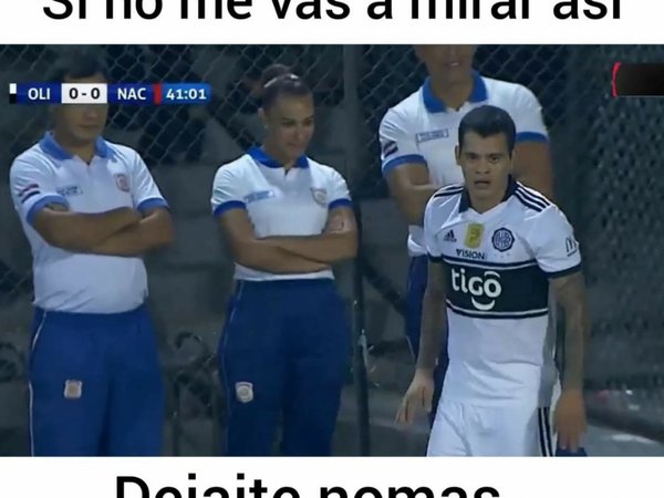 Mujer policía clavó su mirada en Mendieta y estallaron las redes