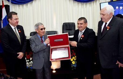 Intendente de Encarnación pide que robo de edificio no quede impune - Edicion Impresa - ABC Color