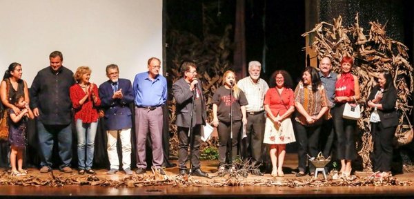 Público demuestra sed de teatro - Edicion Impresa - ABC Color