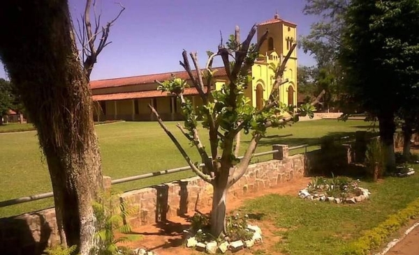 HOY / Tras ataque a casa de Milda suspenden asfaltado y anuncian empedrado