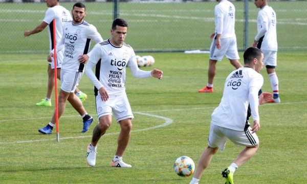 Albirrojos van por reponerse bajo el mando de Berizzo
