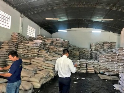 Incautan 200 mil kilos de azúcar presumiblemente de contrabando - ADN Paraguayo