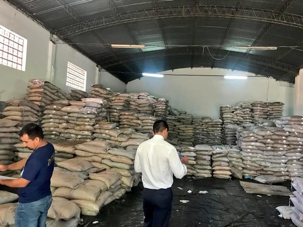 Incautan 200 mil kilos de azúcar presumiblemente de contrabando - ADN Paraguayo