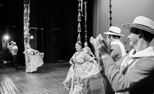 HOY / El Ballet Nacional del Paraguay se luce en gala, en el Ignacio A. Pane
