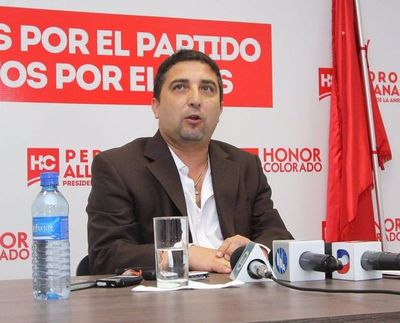 Renunció Wildo Almirón, apoderado de Honor Colorado