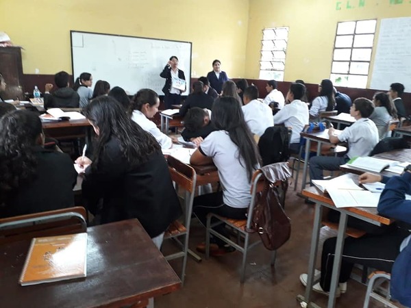 Sensibilizan a estudiantes de Minga Guazú contra el Aedes - ADN Paraguayo