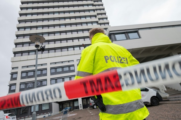 Tras amenazas de bomba, evacúan varias sedes municipales en Alemania