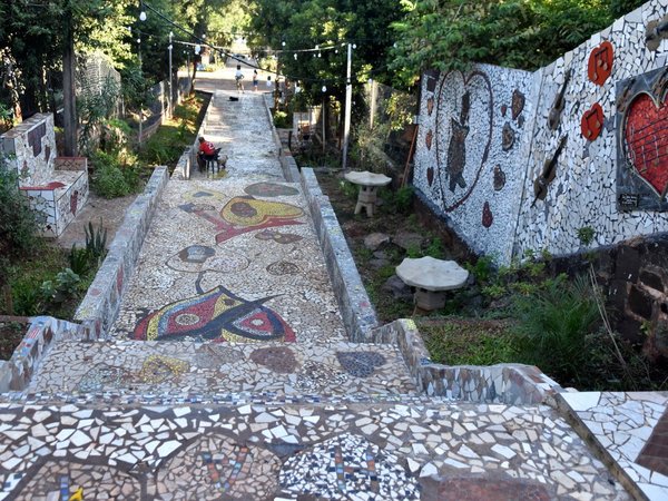 Miles de encarnacenos dan vida al Paseo de los Enamorados