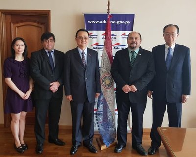 Embajador de Taiwán y titular de Aduanas examinan proyectos de cooperación » Ñanduti