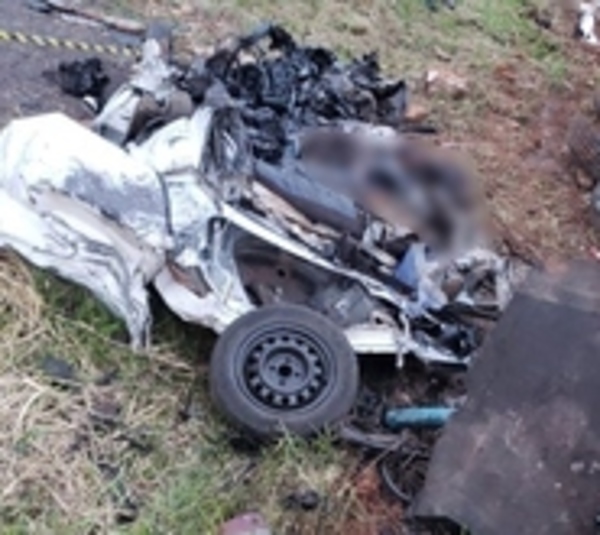 Hermanos mueren tras choque frontal entre camión y automóvil en Ruta 3 - Paraguay.com