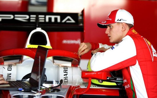 Hijo de Schumacher pilotará un Ferrari de F1 - Deportes - ABC Color