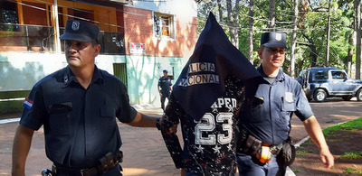 Golpeó a su madre y quedó detenido - ADN Paraguayo