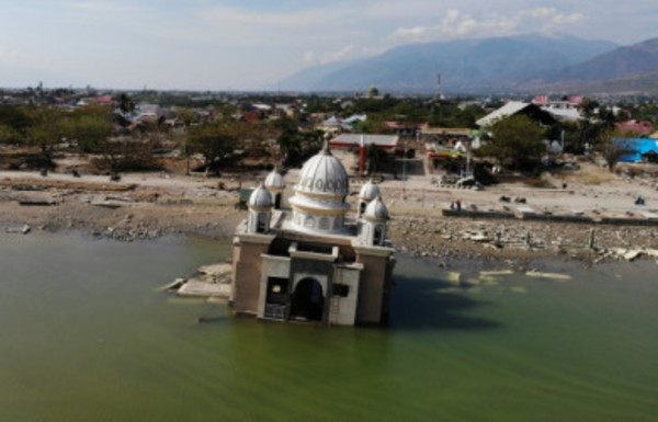 Miles de niños siguen sin casa en Indonesia - Radio 1000 AM
