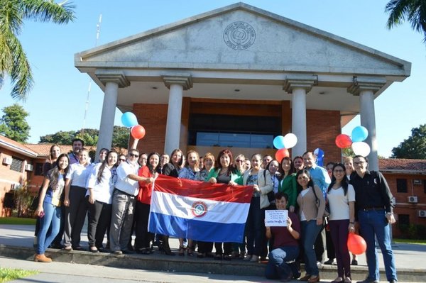 Decana quiere ser la primera mujer al frente de la UNA | Paraguay en Noticias