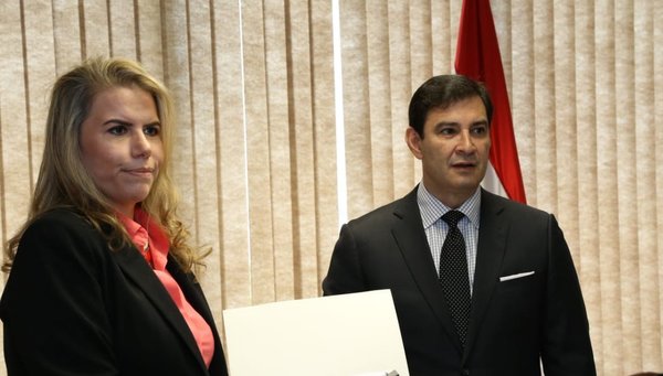 Gobierno de Mario Abdo presenta proyectos de ley para impulsar competitividad del país