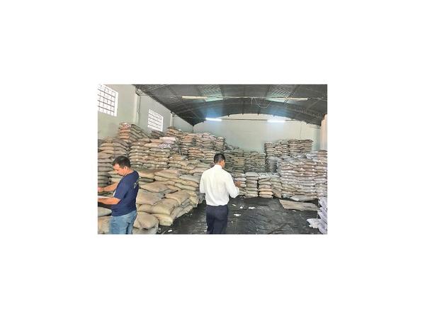 Decomisan 200 toneladas de azúcar en San Lorenzo