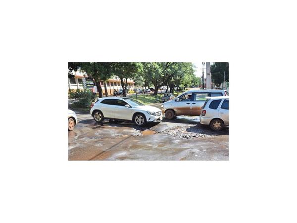 Los baches aumentan en avenidas de CDE y se vuelven intransitables