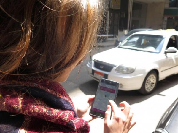 Un taxi femenino para combatir el acoso y el desempleo en Egipto - Internacionales - ABC Color