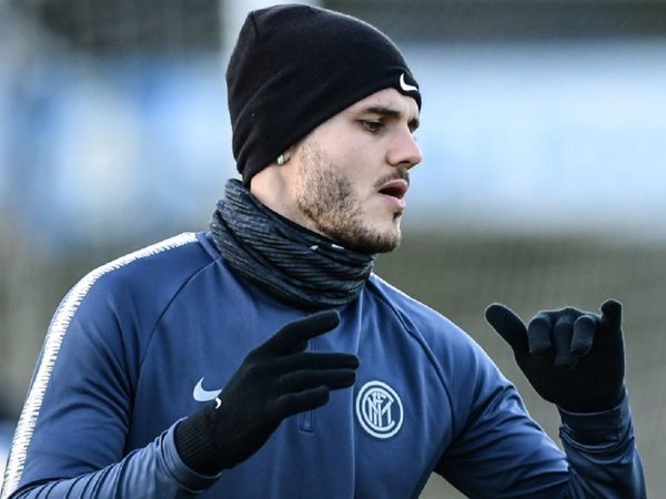 Icardi vuelve a trabajar con el grupo un mes y medio después