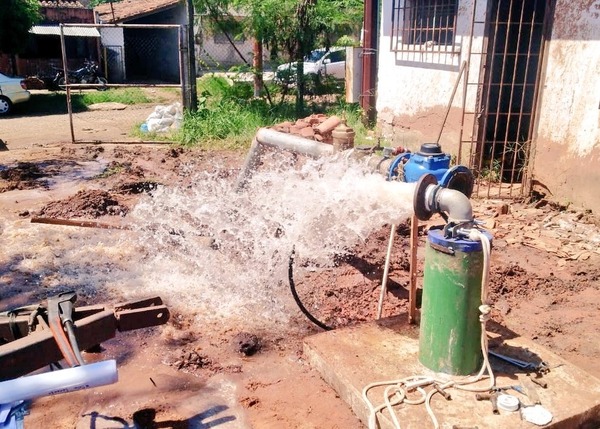 Essap habilita pozo para abastecer a cuatro barrios de San Lorenzo | San Lorenzo Py