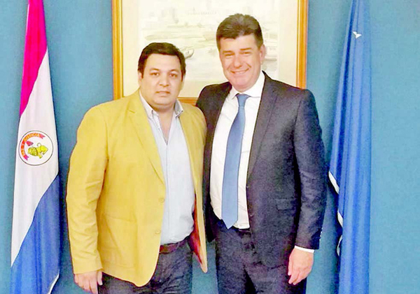 Acusan a candidato de cobrar millonaria coima | Diario Vanguardia 18
