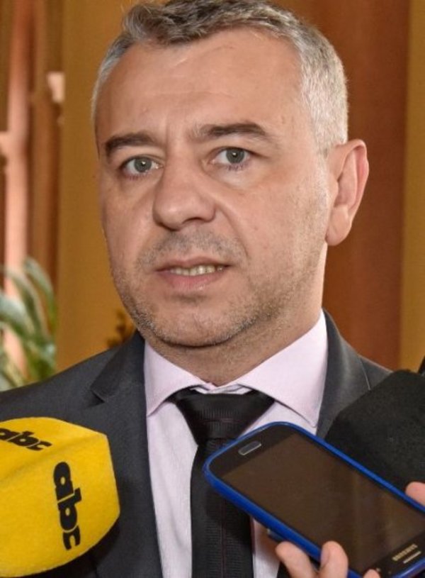 Asesor del presidente celebra restitución de plazo de afiliación a la ANR | Paraguay en Noticias