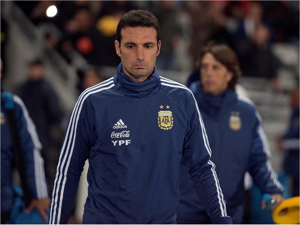 Scaloni y la difícil misión de armar la lista para la Copa América