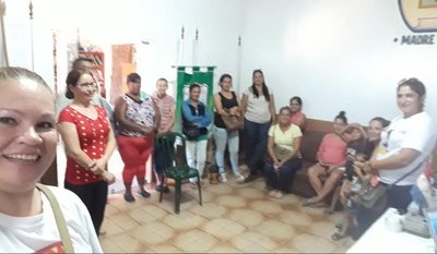 Padres de familia emplazan al MEC | Paraguay en Noticias