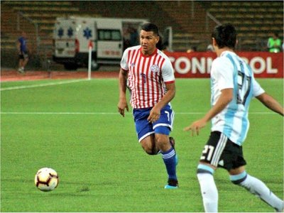 Paraguay deja escapar la victoria ante Argentina