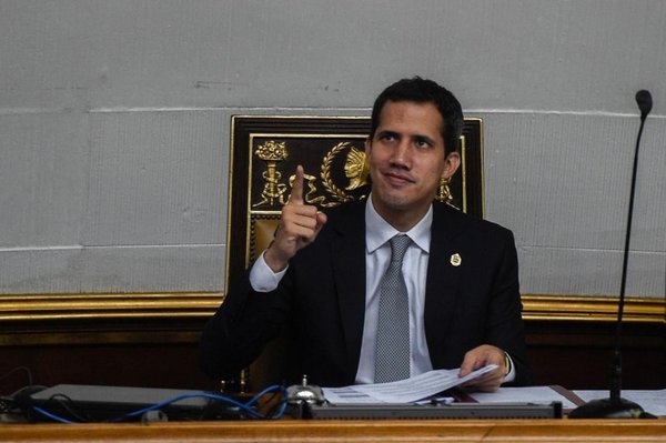 Denuncian ataque al líder opositor venezolano Juan Guaidó - Internacionales - ABC Color