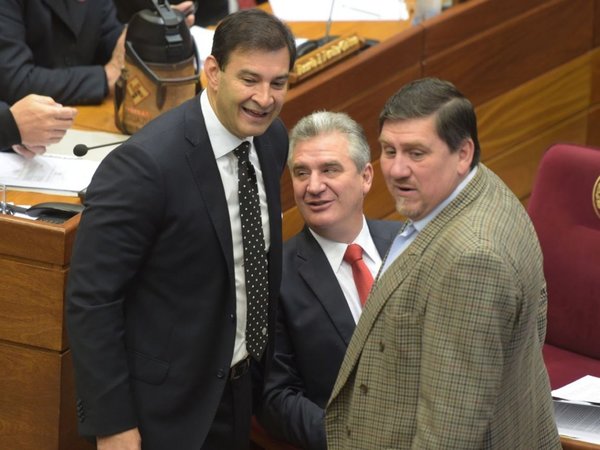 Arrancó juicio político a contralor y Ovelar reitera que no se dan los votos