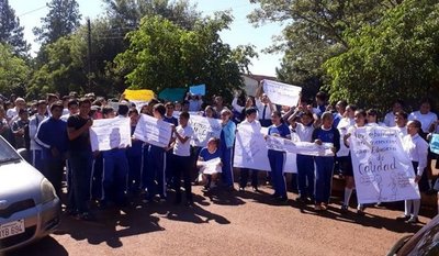 Exigen rubros docentes en Natalio - Edicion Impresa - ABC Color