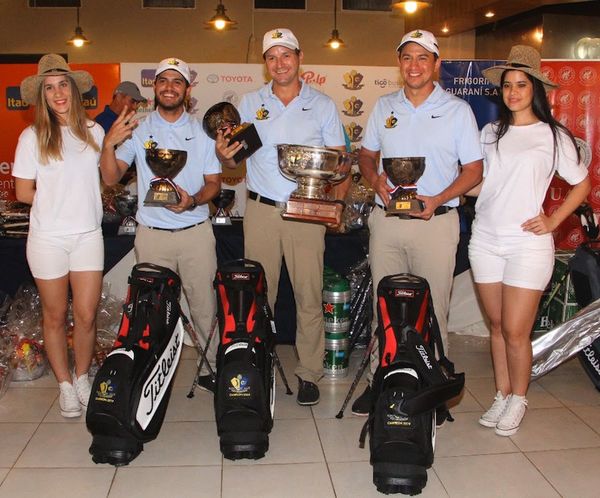 Premiaron a los mejores de dos torneos de Golf