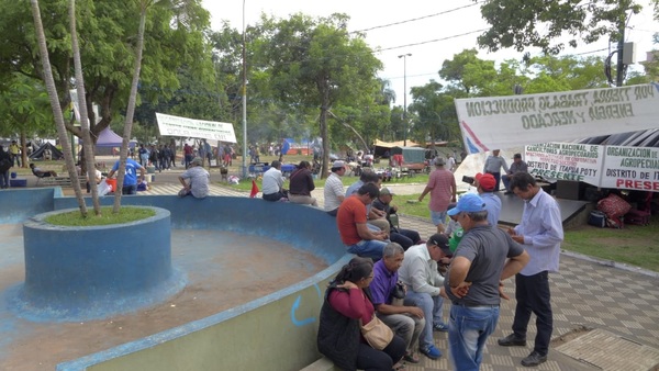 Campesinos piden solidaridad, pero no respetan a los demás - ADN Paraguayo