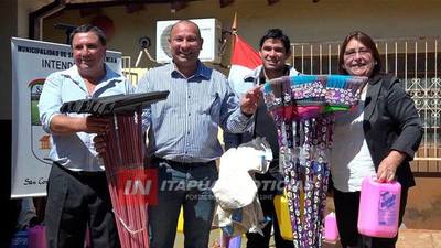 ENTREGAN INSUMOS A INSTITUCIONES EDUCATIVAS DE SAN COSME