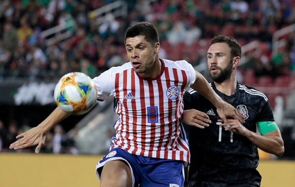 La Albirroja cae goleada ante México