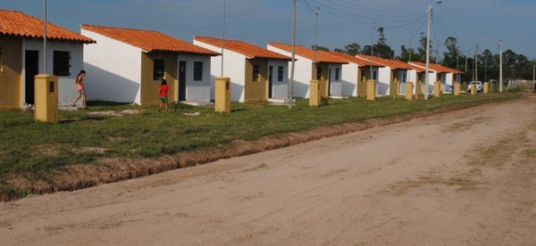 Gobierno asegura que prioriza materia prima nacional en licitaciones para obras » Ñanduti