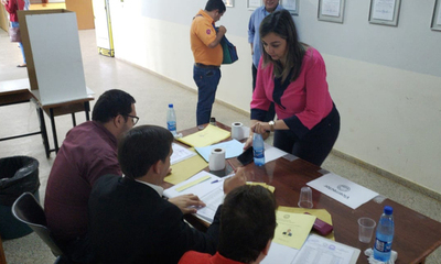 UNCA; Inician elecciones – Prensa 5