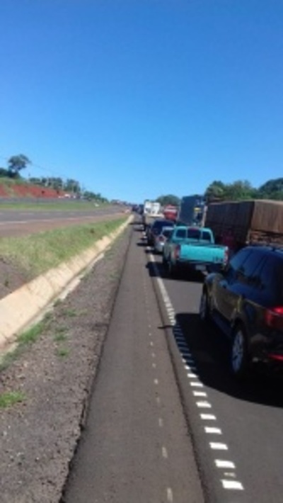 Vuelven a cerrar ruta VII en protesta contra “tarifazos” de la ANDE - ADN Paraguayo