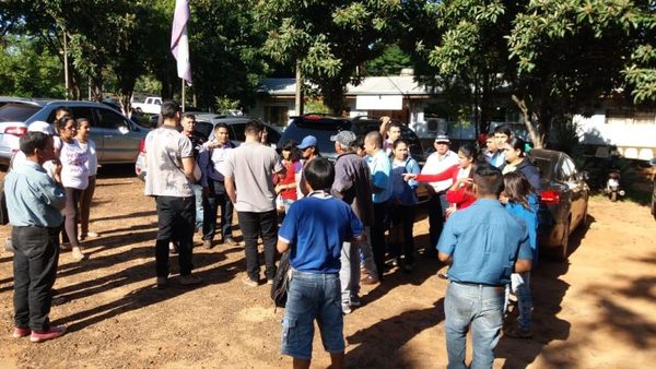 Pobladores de Puerto Península se sienten abandonados por autoridades y se manifiestan - ADN Paraguayo
