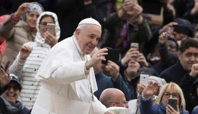 El papa denuncia que “la comida no es propiedad privada” | .::Agencia IP::.
